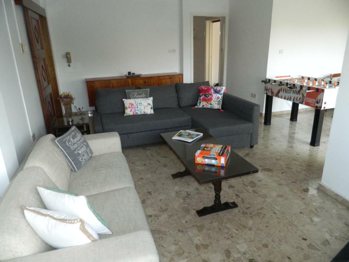 Family Nest In The Heart Of Limassol Villa Екстериор снимка